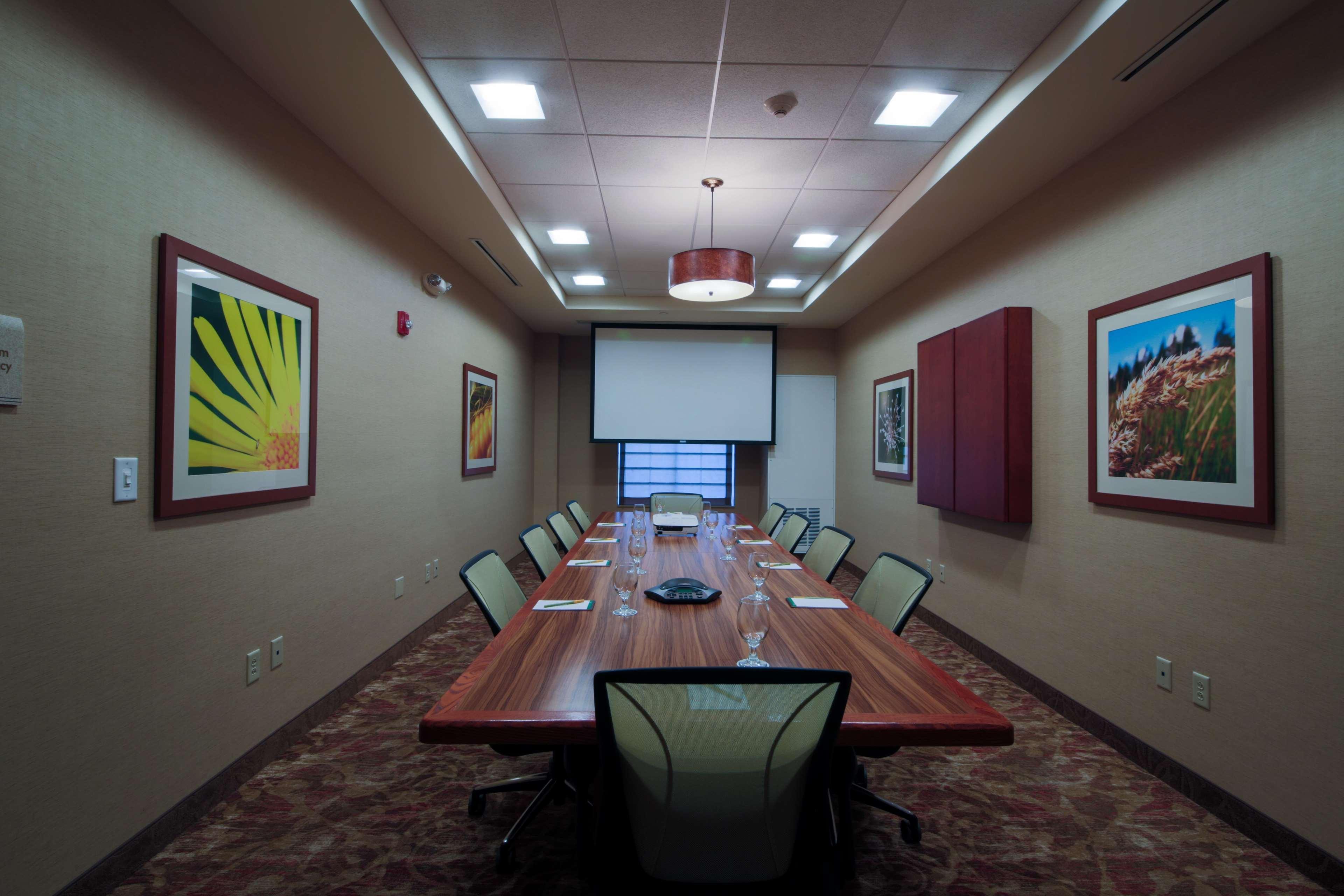 Hilton Garden Inn Cedar Falls Conference Center Zewnętrze zdjęcie