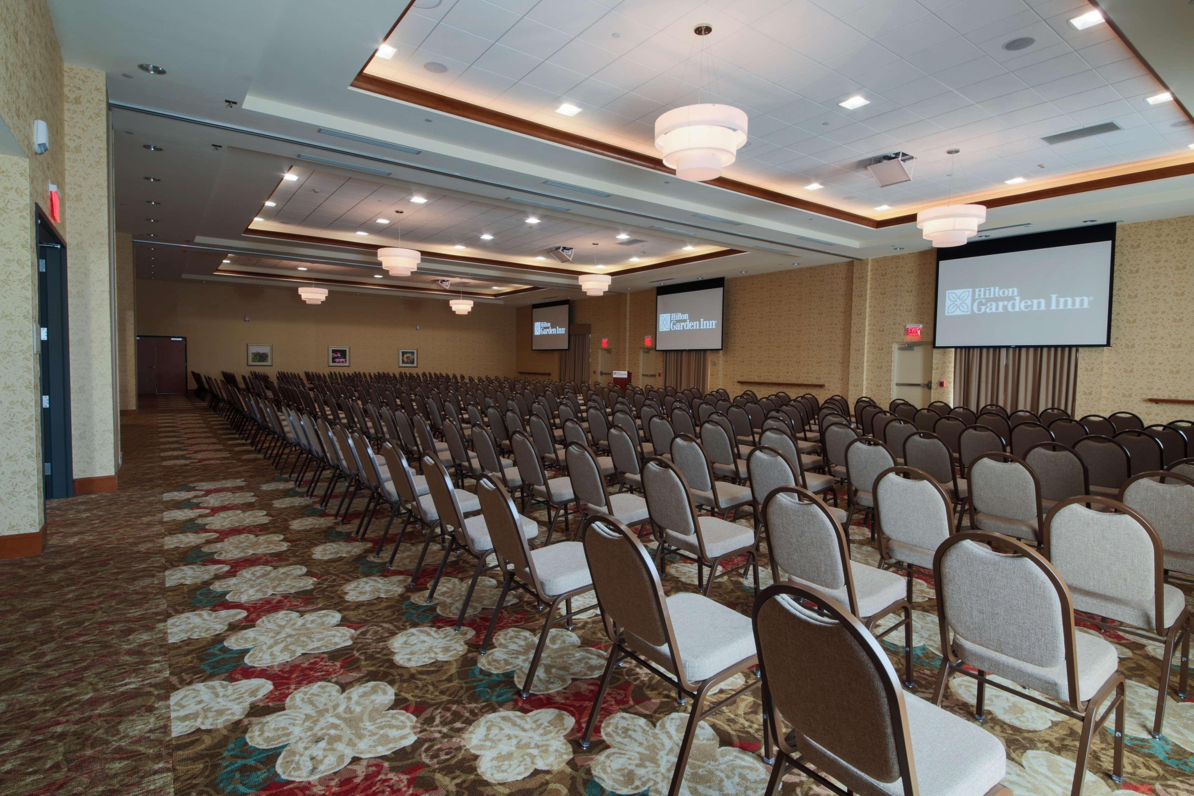 Hilton Garden Inn Cedar Falls Conference Center Zewnętrze zdjęcie