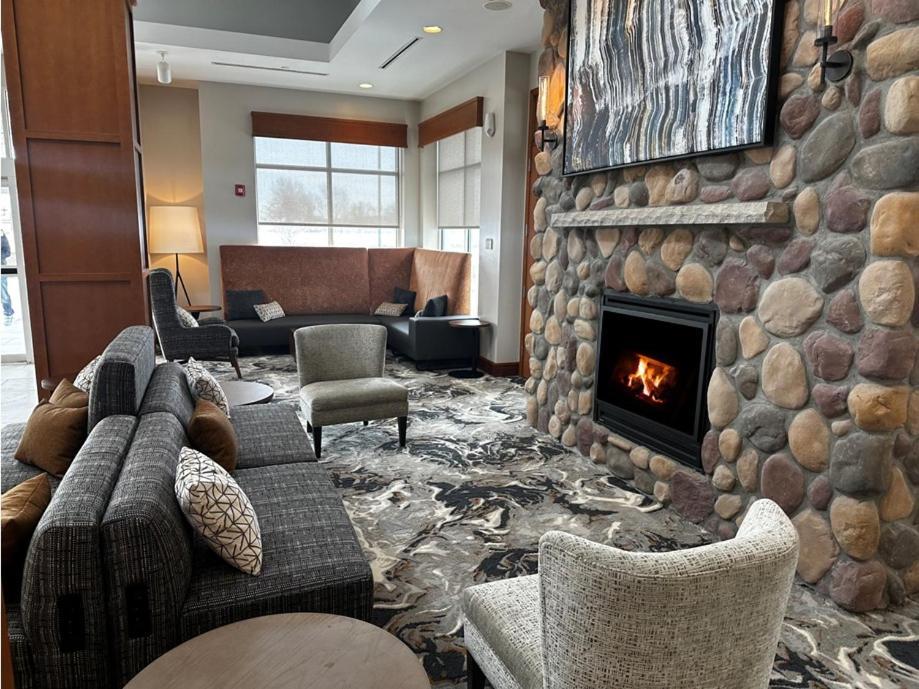 Hilton Garden Inn Cedar Falls Conference Center Zewnętrze zdjęcie