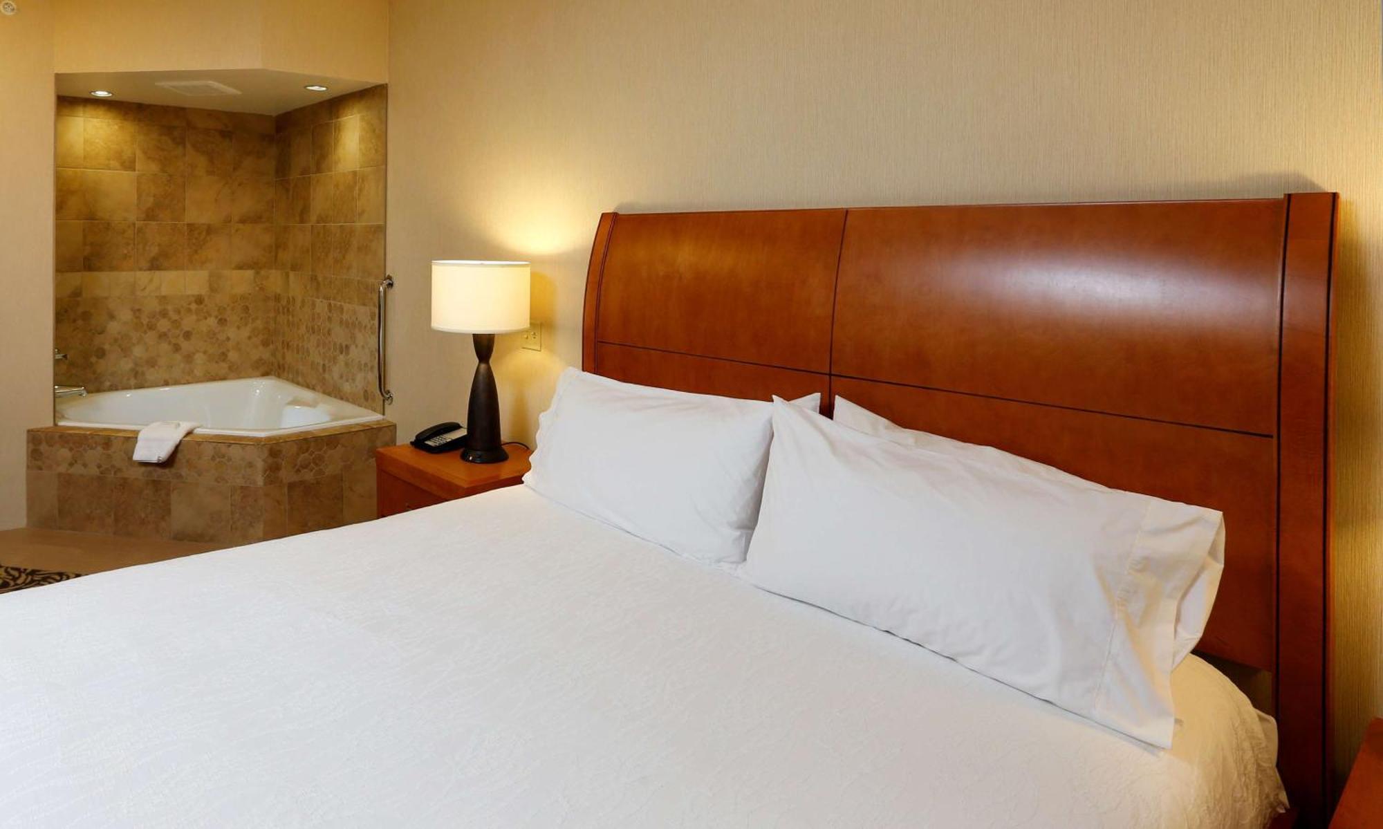 Hilton Garden Inn Cedar Falls Conference Center Zewnętrze zdjęcie